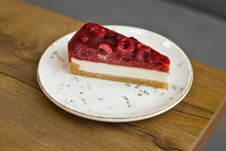 Чизкейк с малиной 