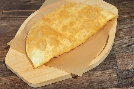 Чебурек со свининой и телятиной