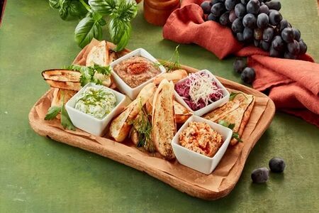 Ассорти грузинских намазок 