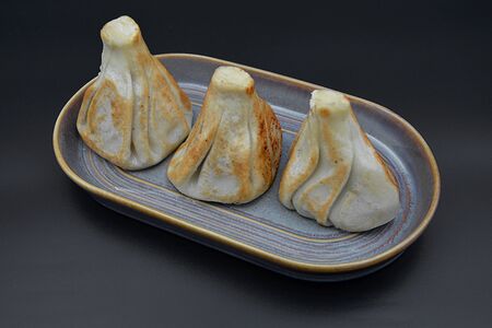 Хинкали жареные с сыром и шпинатом