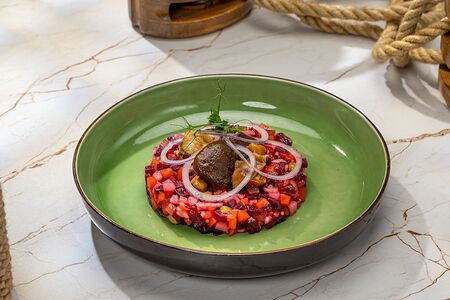 Винегрет с лесными грибами 