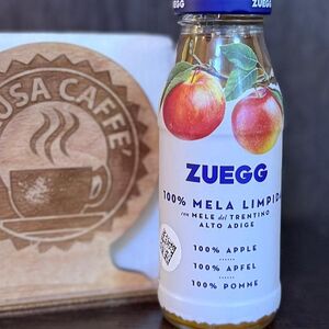 Сок яблочный Zuegg