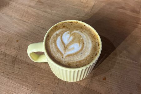 Латте на миндальном молоке 