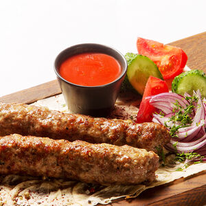 Люля-кебаб из свинины и говядины  