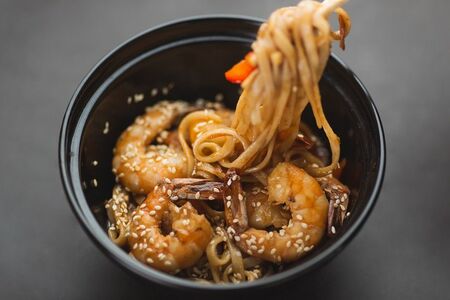 Удон с креветкой