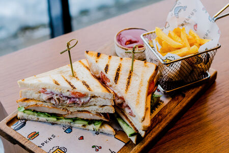 Клаб-сэндвич с курицей