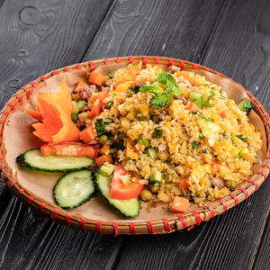 Жареный рис Ком Занг Бо