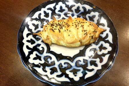 Самса слоенная с люля-кебабом