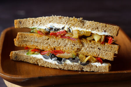 Сэндвич с овощами гриль