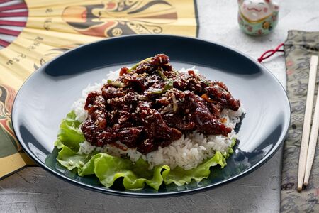 Говядина по-монгольски с рисом
