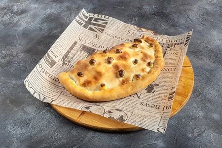 Кальцоне Четыре сыра