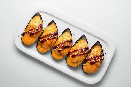 Запеченные острые мидии 