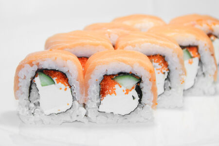 Ролл Филадельфия масаго