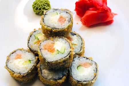 Ролл Филадельфия жареная