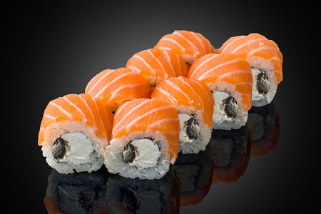 Ролл Филадельфия с угрем (лосось с трех сторон) 8 шт