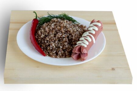 Гречневая каша с молочной сосиской