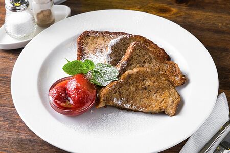 Французские тосты с ягодным вареньем