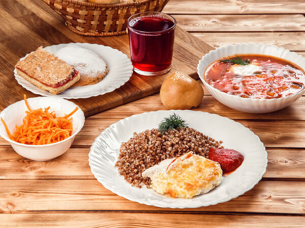 Домашняя столовая