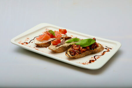 Сет из трех брускетт