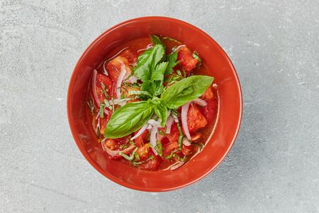 Томаты с лимонным кимчи и копченым сулугуни