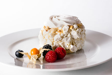 Десерт Мадам Безе ореховый