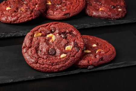 Кукис Ред вельвет