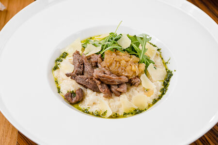 Ризотто с говядиной и яблочными чатни