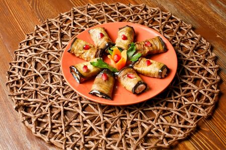 Баклажаны, фаршированные с орехами