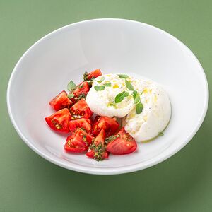 Капрезе с сыром буратта