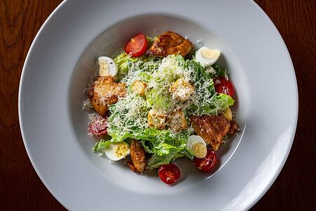 Цезарь с курицей