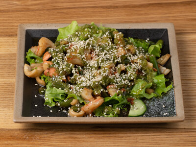 Салат тёплый с морепродуктами