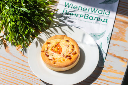 Мини-пицца с копченостями