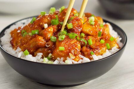 Рис с курицей в кисло-сладком соусе