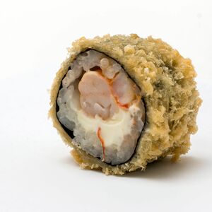 Жареный ролл с креветкой