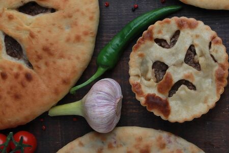 Пирог с капустой и специями