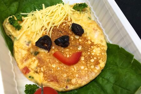 Омлет с овощами и сыром