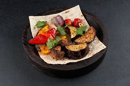 Овощи, запеченные на мангале