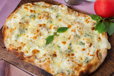 Пицца Кватро формаджио