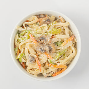 Удон со свининой в сливках