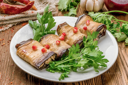 Баклажаны фаршированные с орехами
