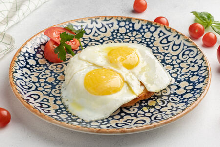 Яичница из двух яиц