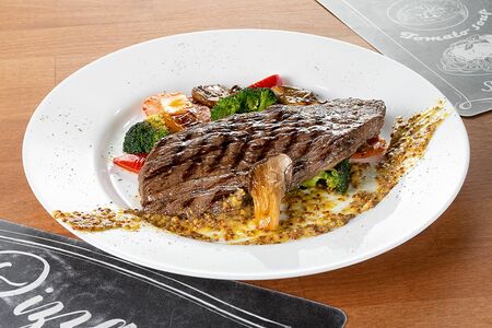 Стейк из мраморной говядины