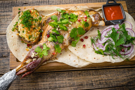 Запечённая лопатка ягнёнка