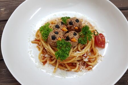 Макарошки с митболами