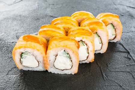 Ролл Филадельфия запечённая