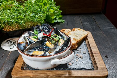 Мидии в соусе Блю Чиз