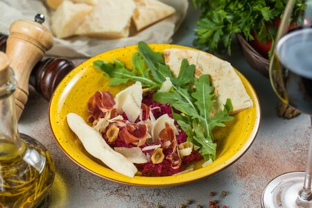 Со свеклой и прошутто