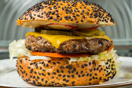 Бургер Монтана с говядиной