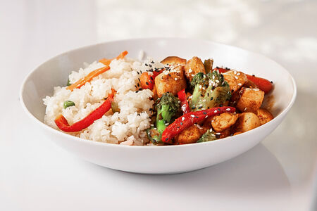 Курица в соусе терияки с кунжутом