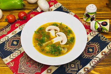 Грибной суп с лапшой
